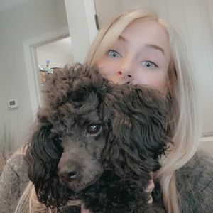 Meet your Posher, Laina